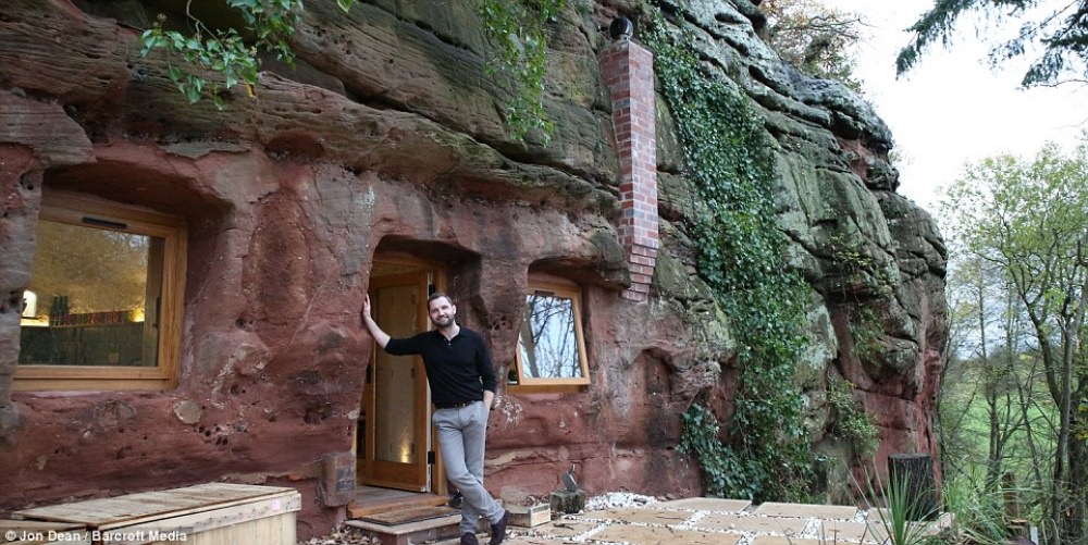 cave house owner