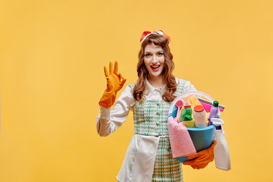 13,699 BEST Retro Cleaning Lady IMAGES, STOCK PHOTOS & VECTORS | Adobe Stock