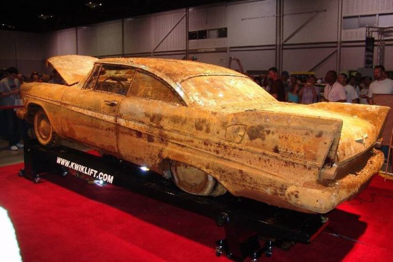 They find a new car buried for 50 years! When they find out the condition of the car, they were speechless!