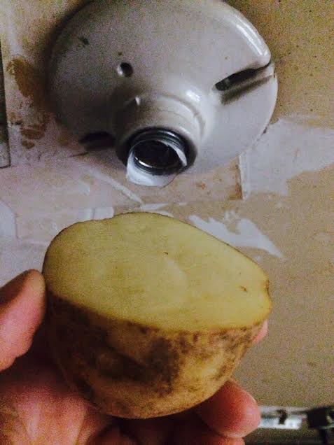 Using A Potato To Remove Broken Glass | Hometalk